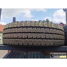 Pneus Agilis 101   215/75/16 c  Vara